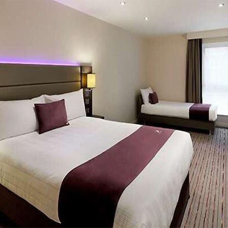 Premier Inn Milton Keynes Central Bagian luar foto