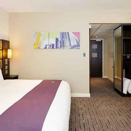 Premier Inn Milton Keynes Central Bagian luar foto